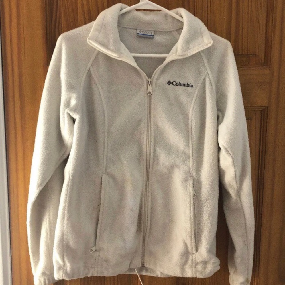 Fuzzy White Columbia Women's Fleece
